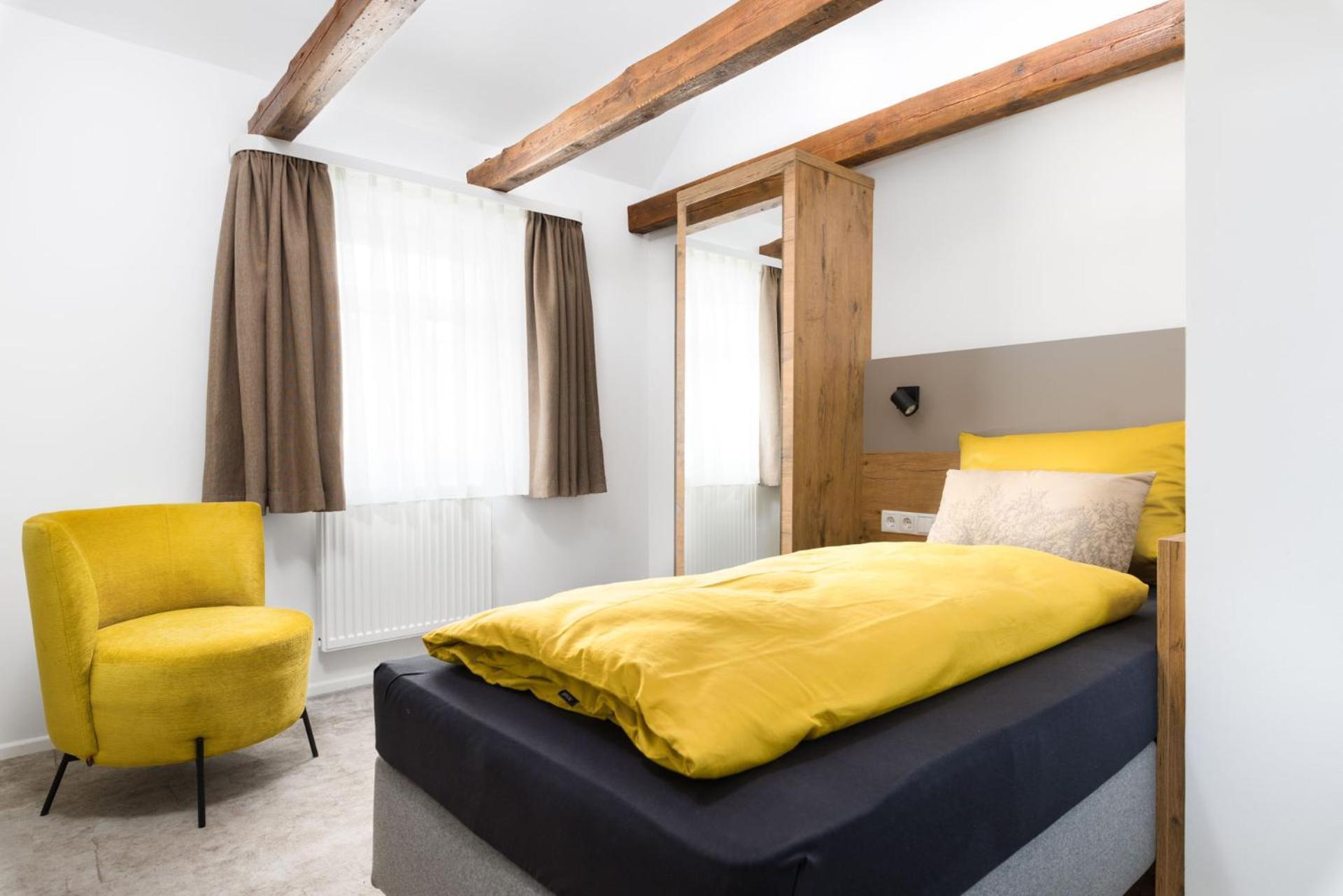 Hotel Zur Traube Uffenheim Екстер'єр фото