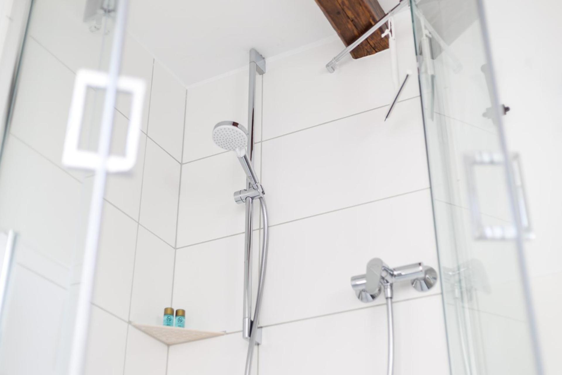 Hotel Zur Traube Uffenheim Екстер'єр фото