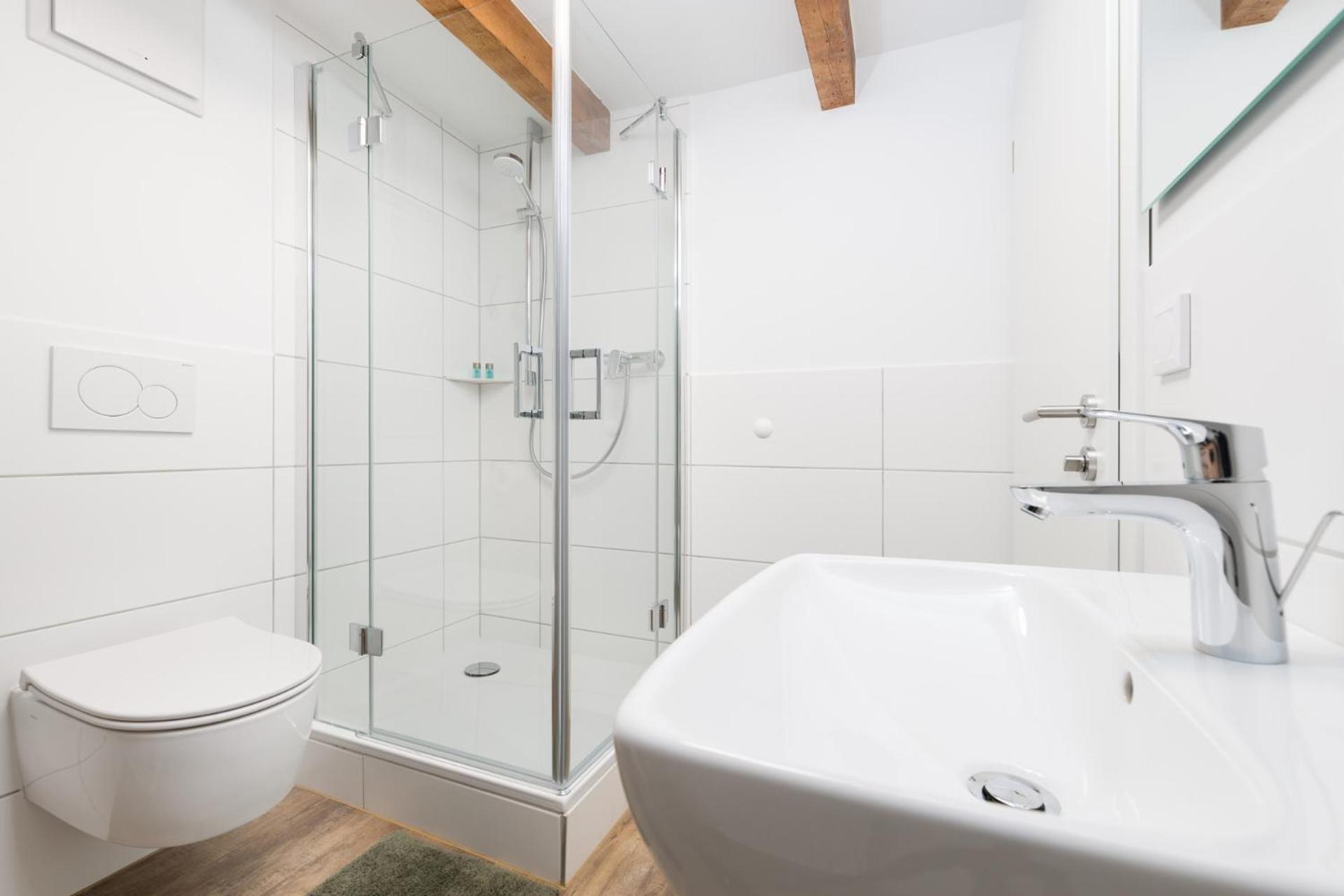 Hotel Zur Traube Uffenheim Екстер'єр фото