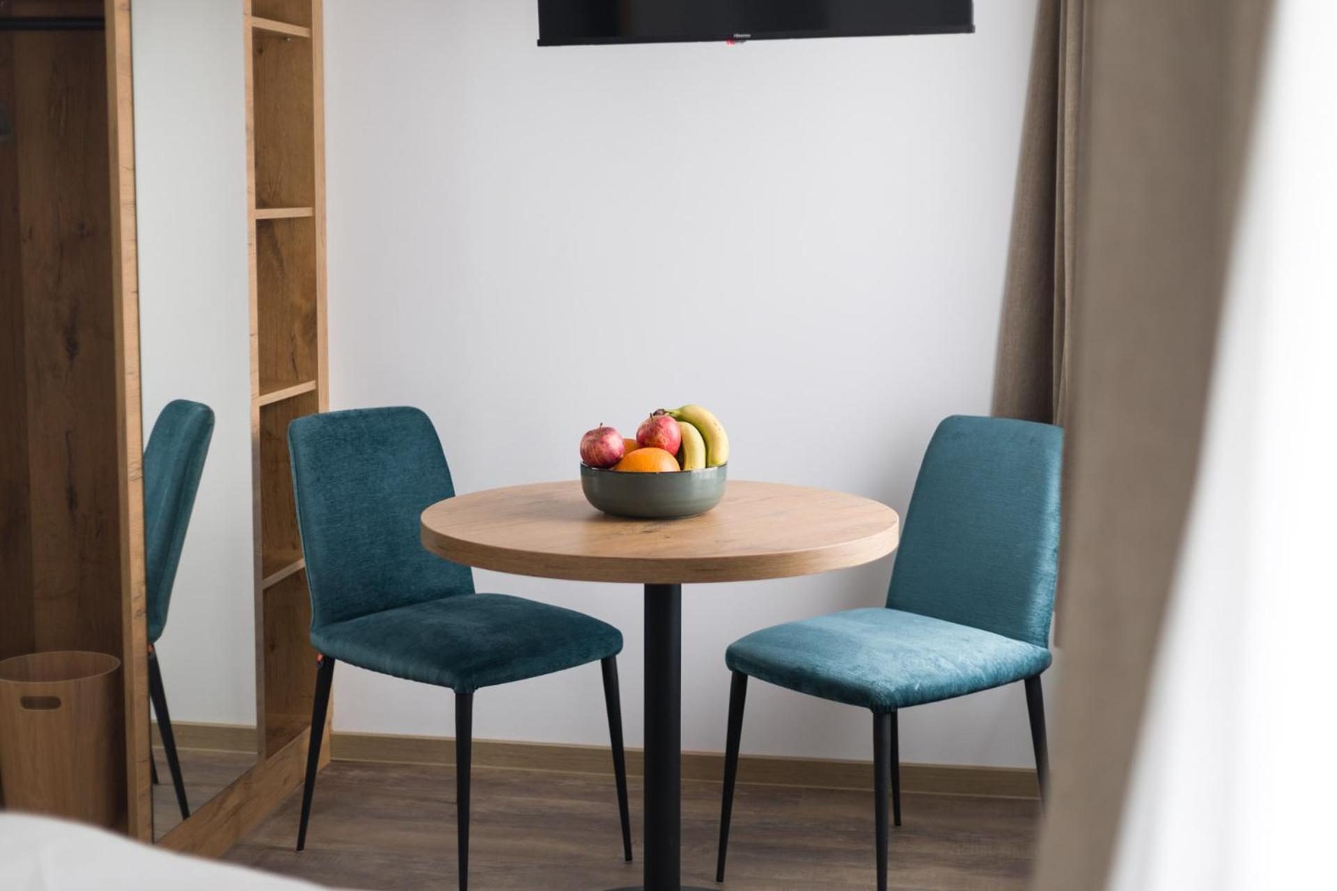 Hotel Zur Traube Uffenheim Екстер'єр фото
