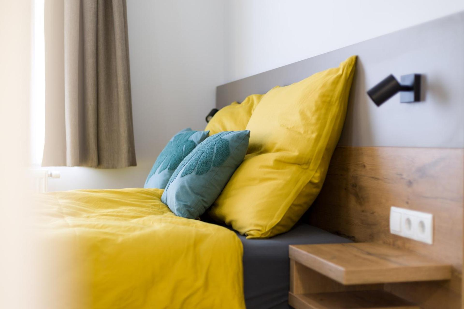 Hotel Zur Traube Uffenheim Екстер'єр фото