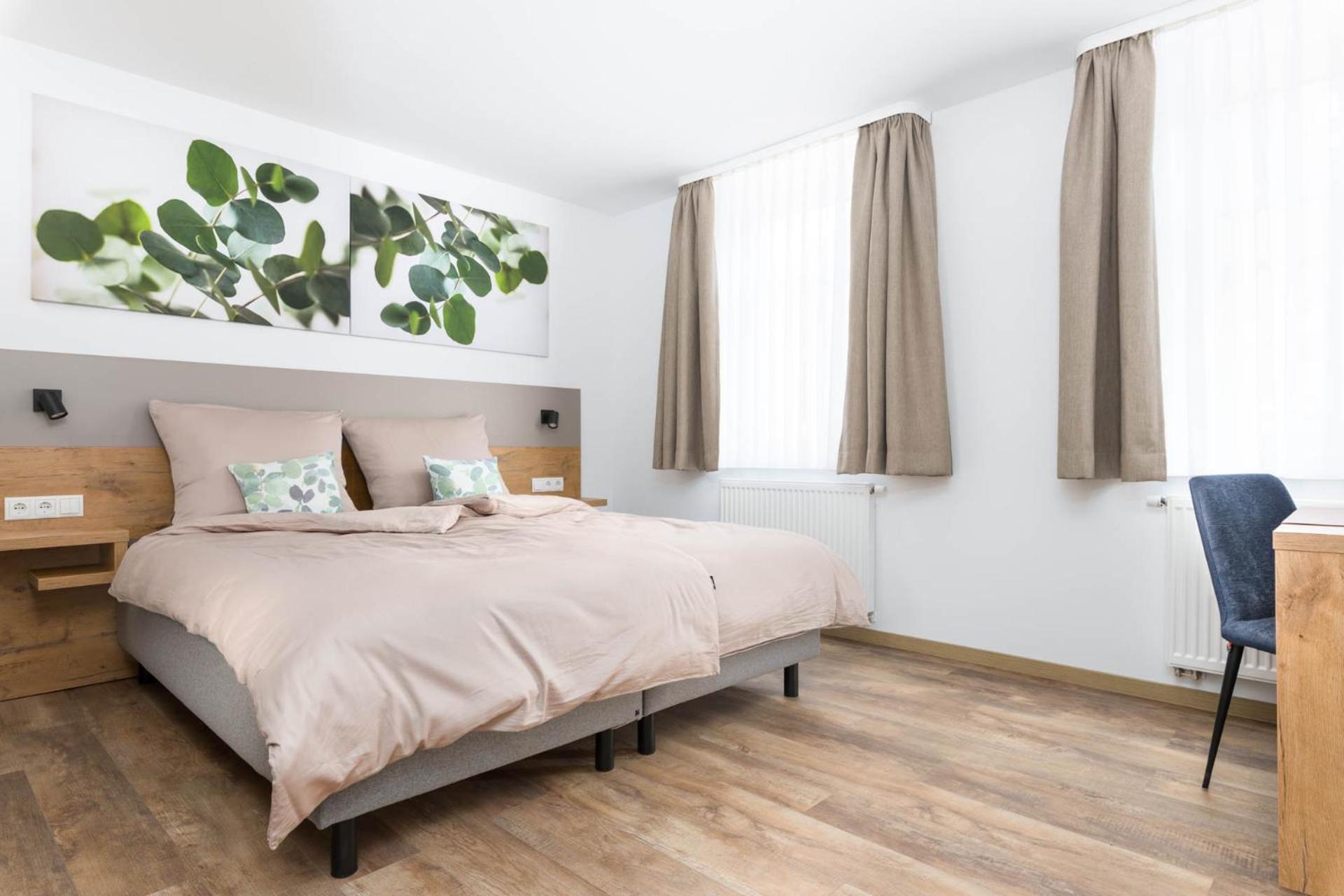 Hotel Zur Traube Uffenheim Екстер'єр фото