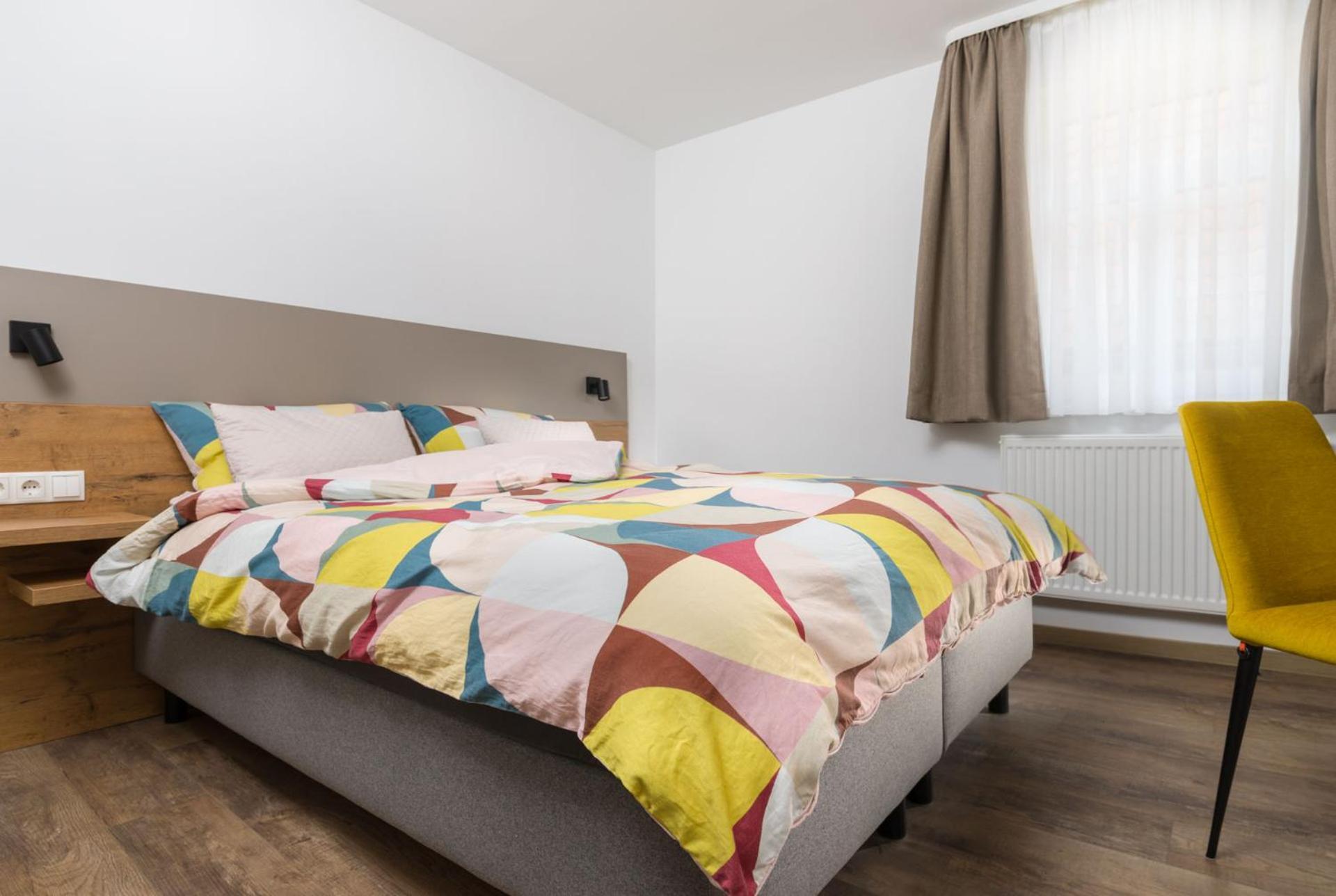 Hotel Zur Traube Uffenheim Екстер'єр фото